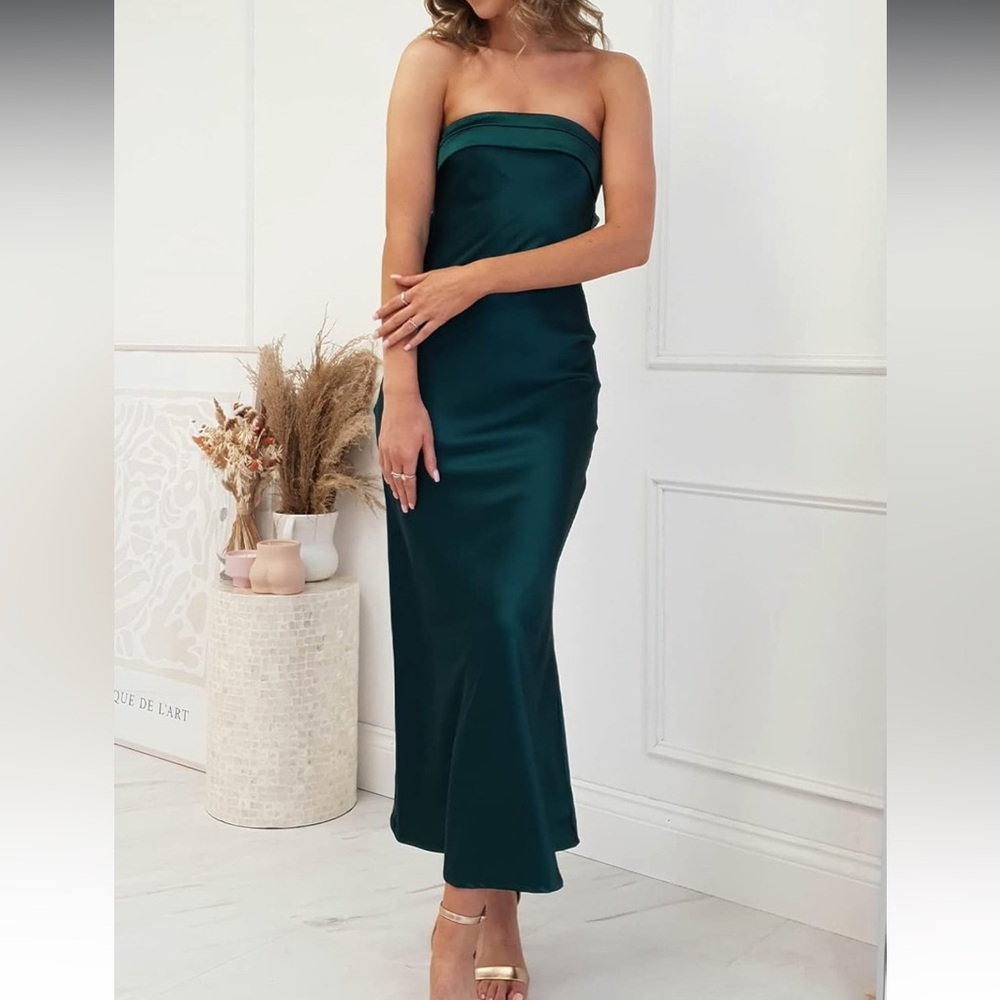 Realtix Satin Black-less Maxi Tube Dress in Deep Green
